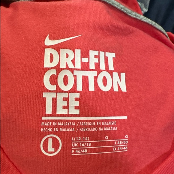 Nike Women’s Coral DRI-FIT Tee with Graphic Design - Picture 7 of 8